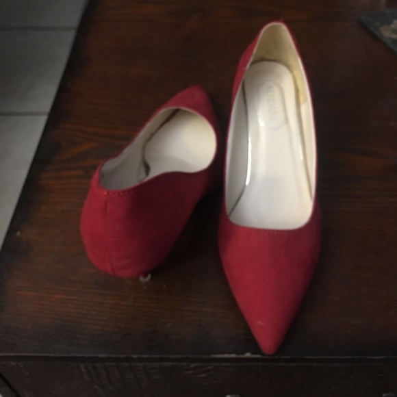 Heels - Picture 1 of 4